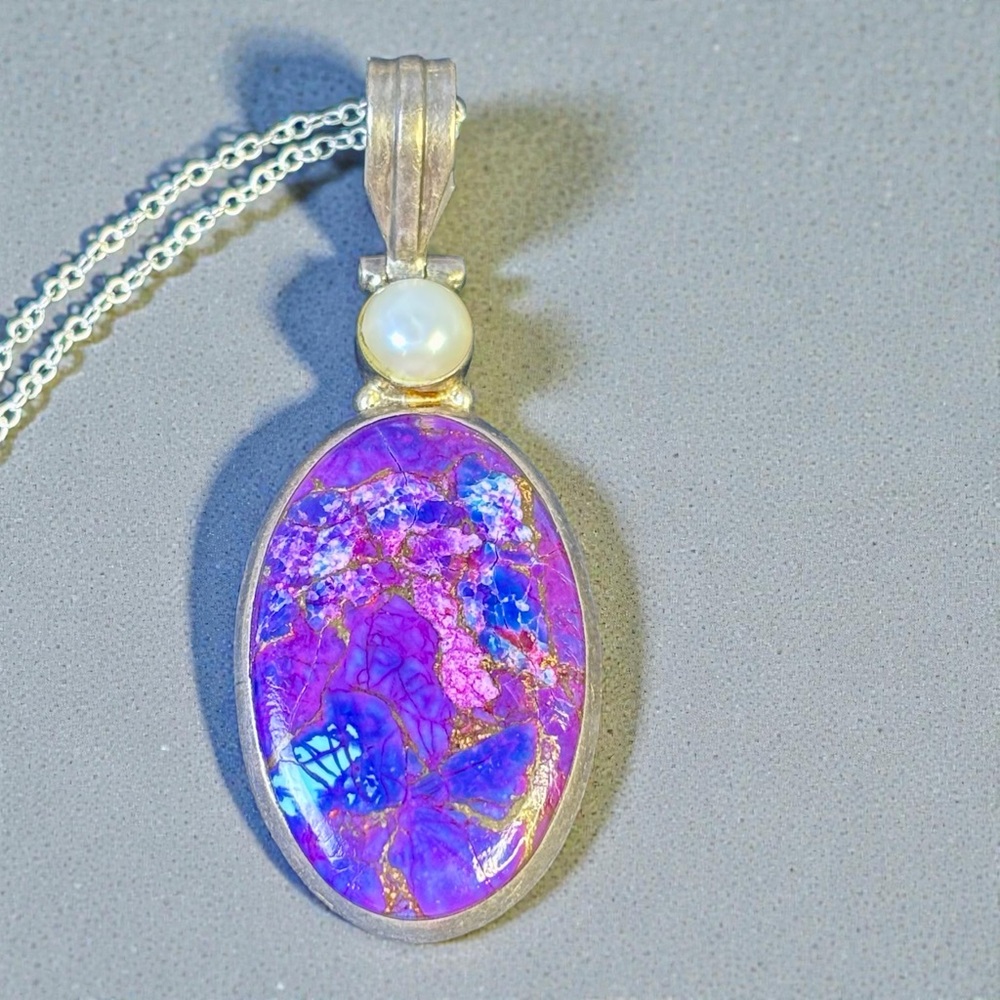 Mohave and Pearl Pendant